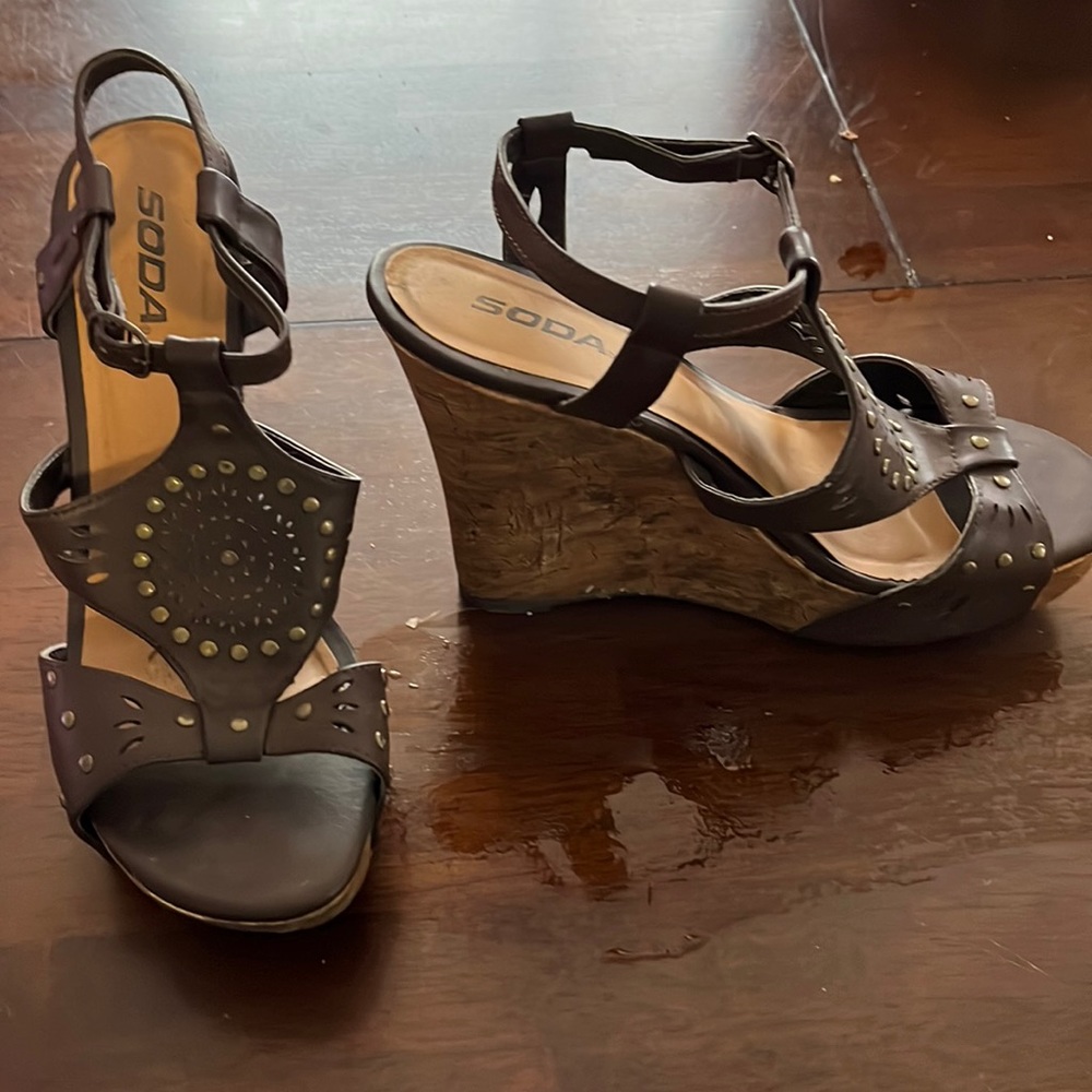 Soda wedge heels size 8